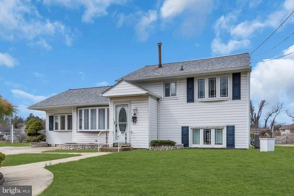Photo of 103 CARVER DRIVE