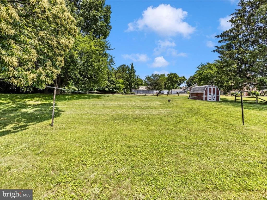 Photo of 5634 SHOOKSTOWN ROAD