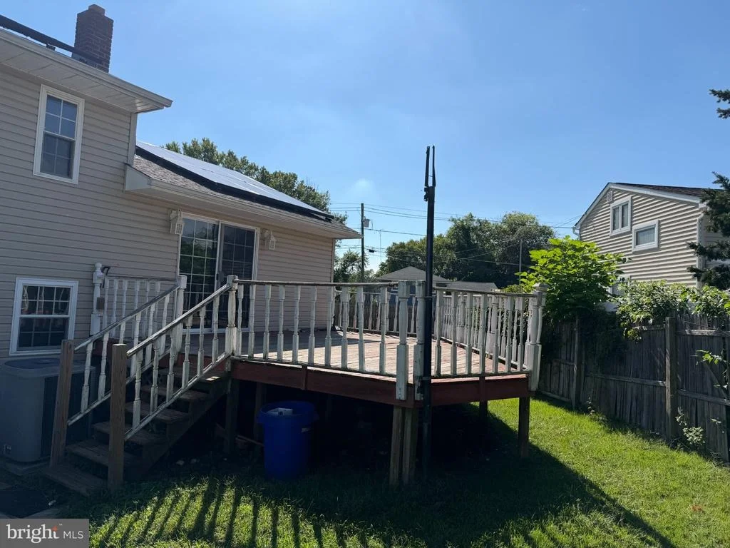 Photo of 812 W 3RD AVENUE