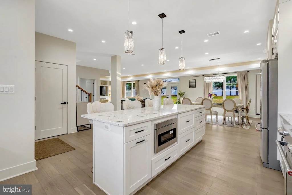 Photo of 8709 YORKSHIRE LANE