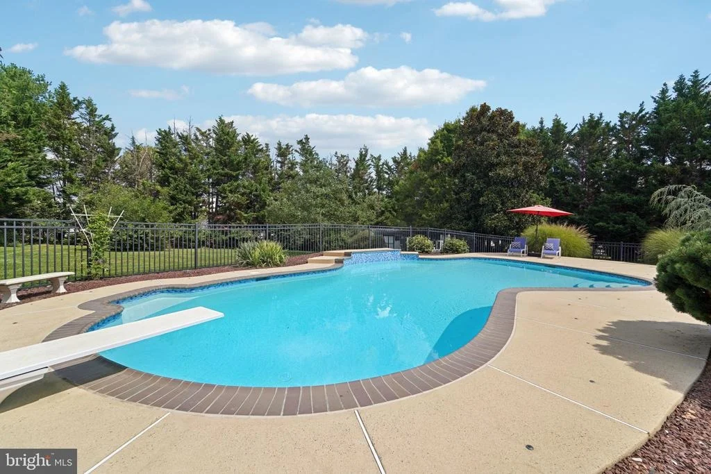 Photo of 2659 LESLIE ROAD