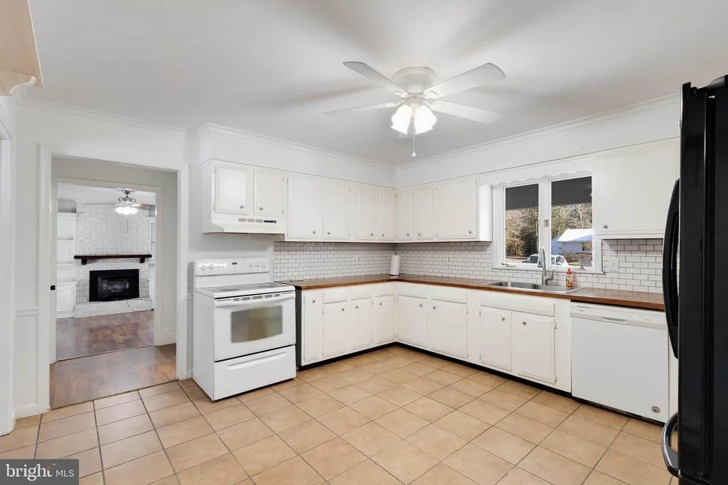 Photo of 20146 COLLINS MILL DRIVE