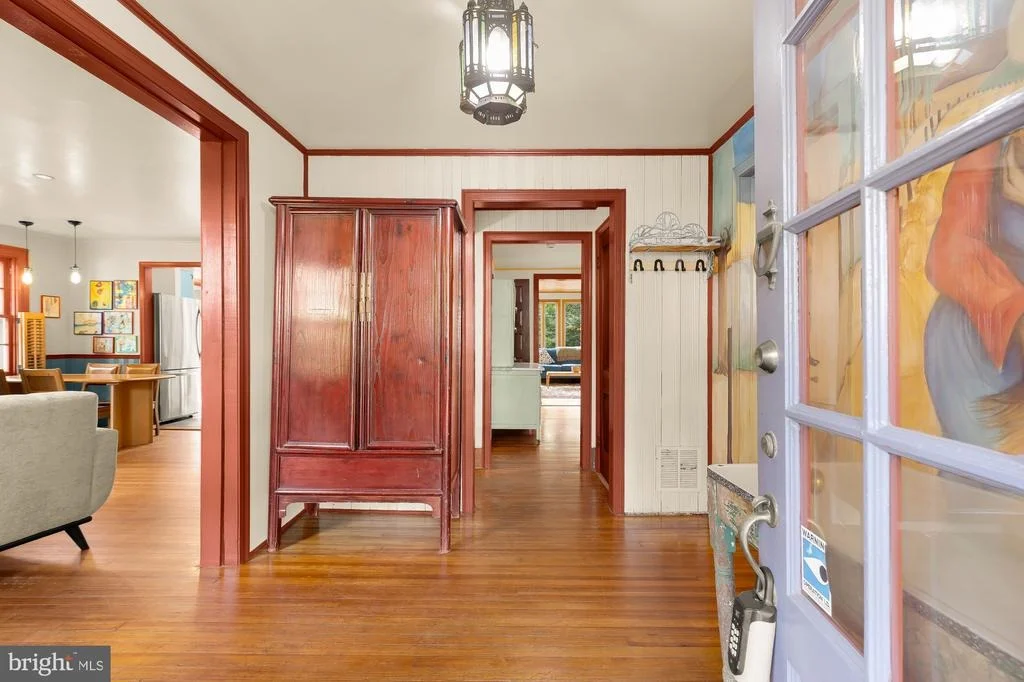 Photo of 9407 HALE PLACE