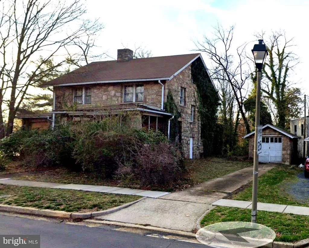Photo of 2915 KEY BOULEVARD