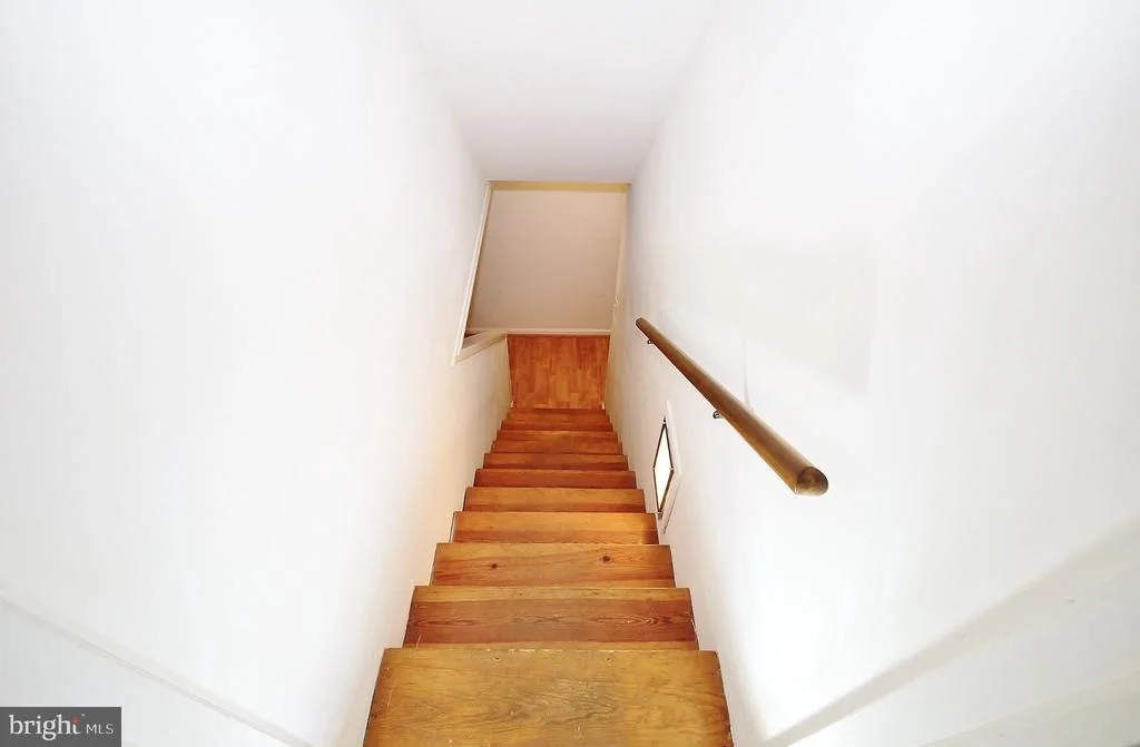 Photo of 5504 INVERCHAPEL ROAD
