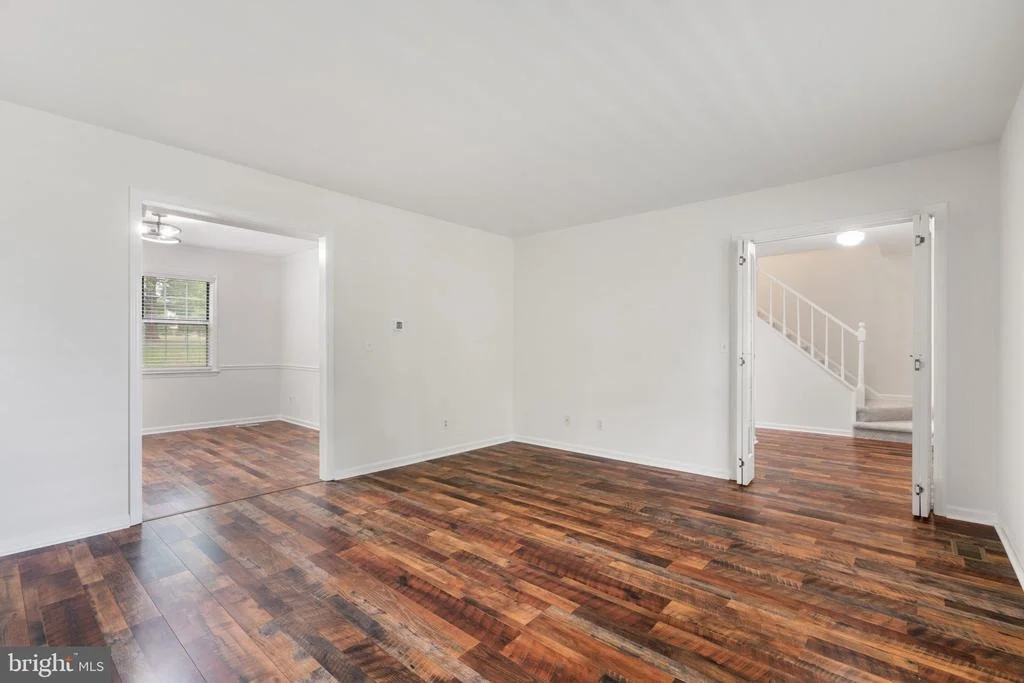 Photo of 2309 MAPLEWOOD DRIVE