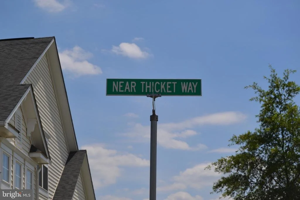 Photo of 7420 NEAR THICKET WAY