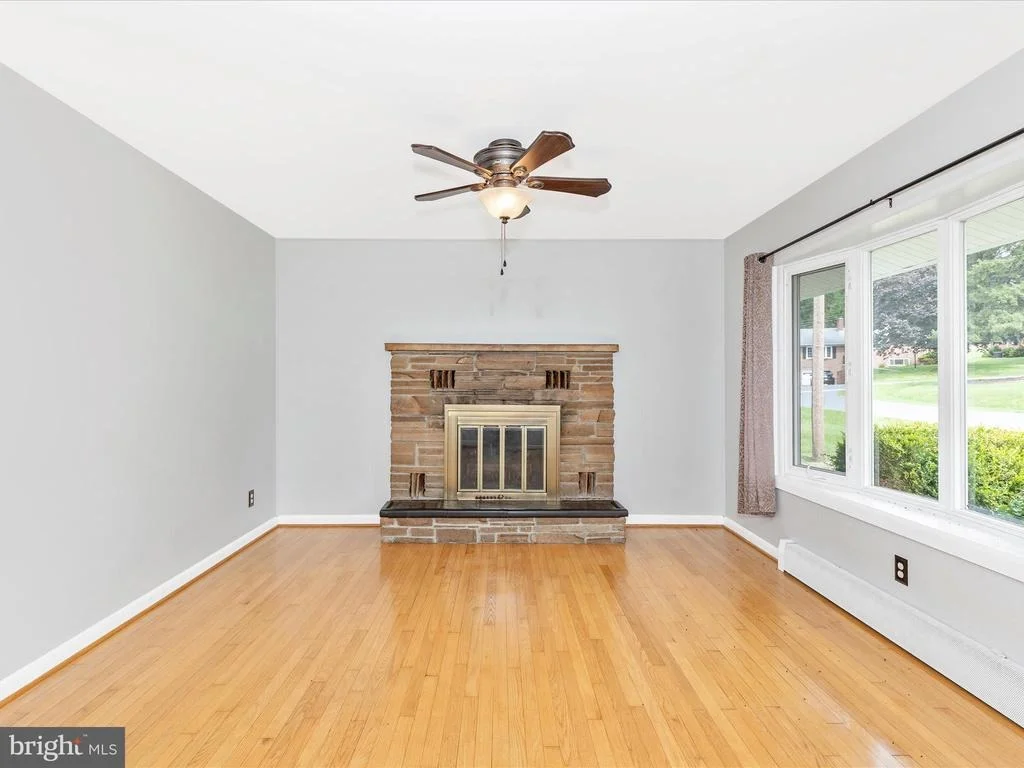 Photo of 22128 PIKESIDE DRIVE