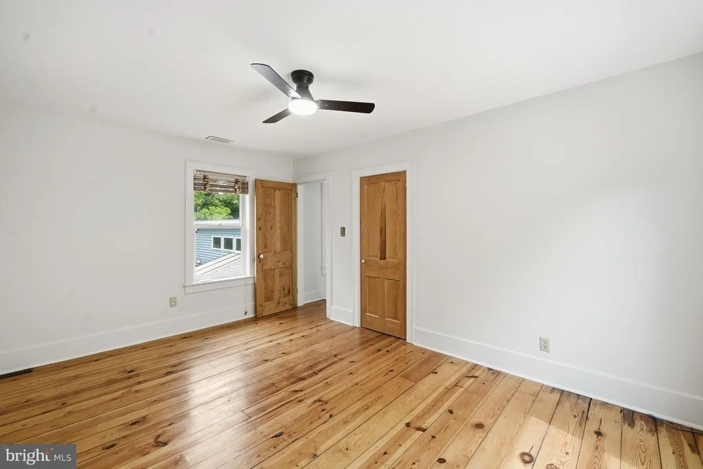 Photo of 606 KINGS HIGHWAY
