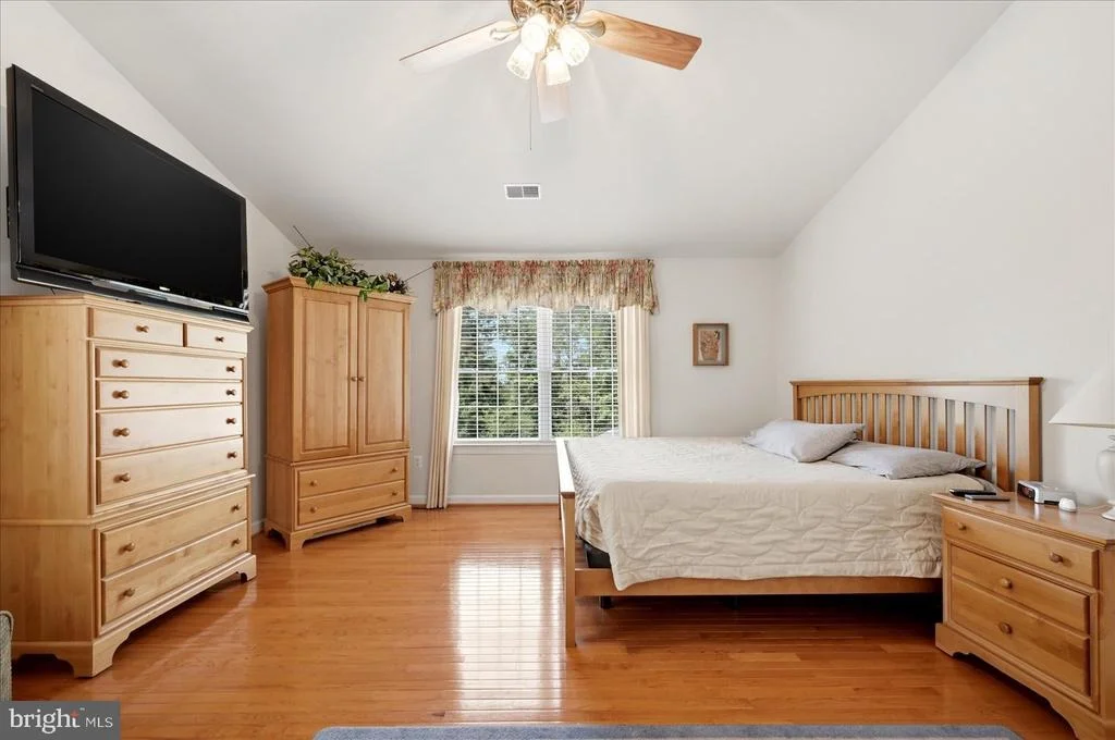 Photo of 45539 LAKESIDE DRIVE