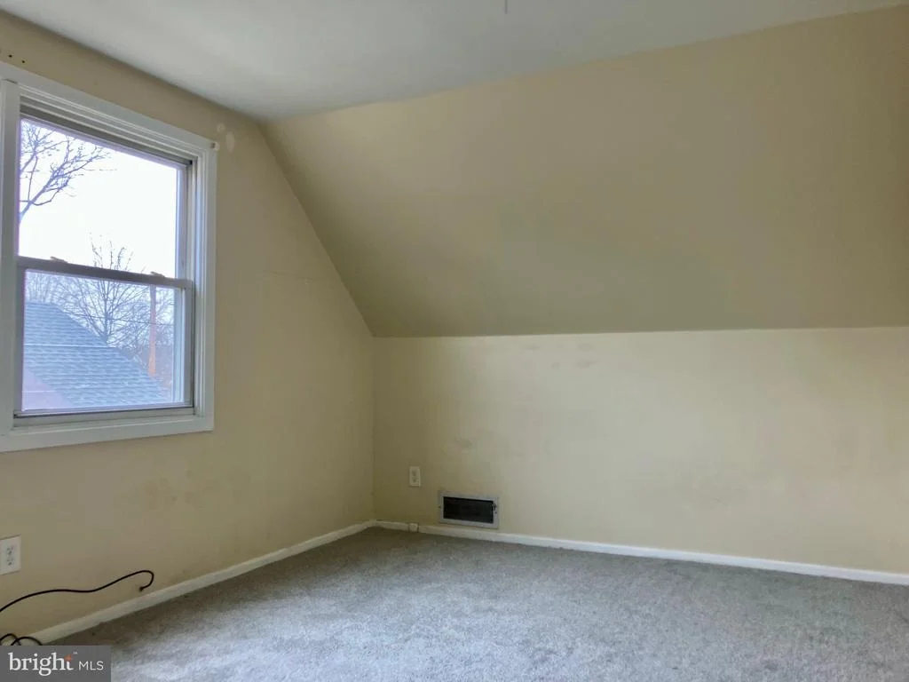 Photo of 38 HAMILTON LANE