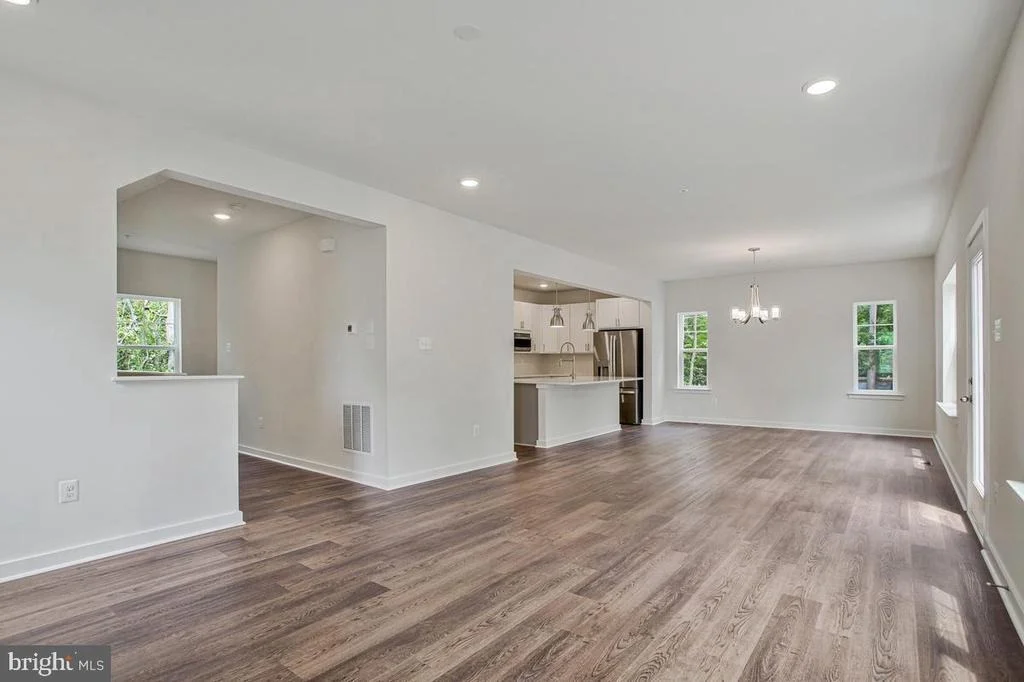 Photo of 721 NOLLMEYER ROAD