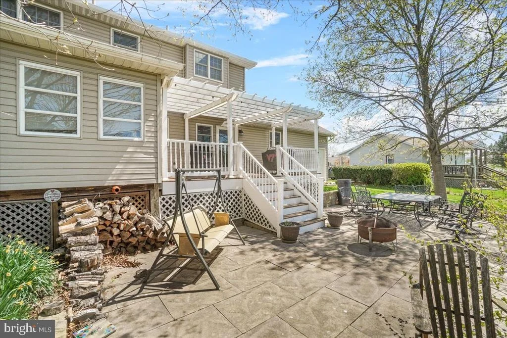 Photo of 625 N BLETTNER AVENUE