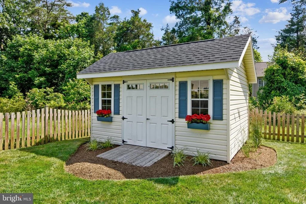 Photo of 25853 SPRING FARM CIRCLE