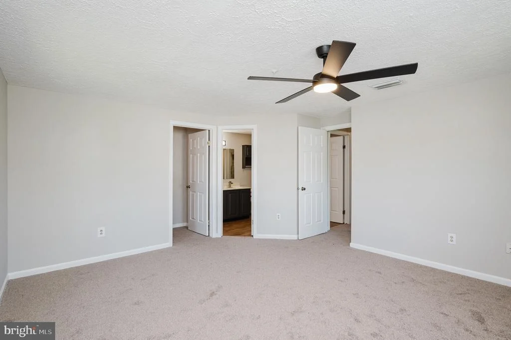 Photo of Unit 207J at 207 OAK LEAF CIRCLE
