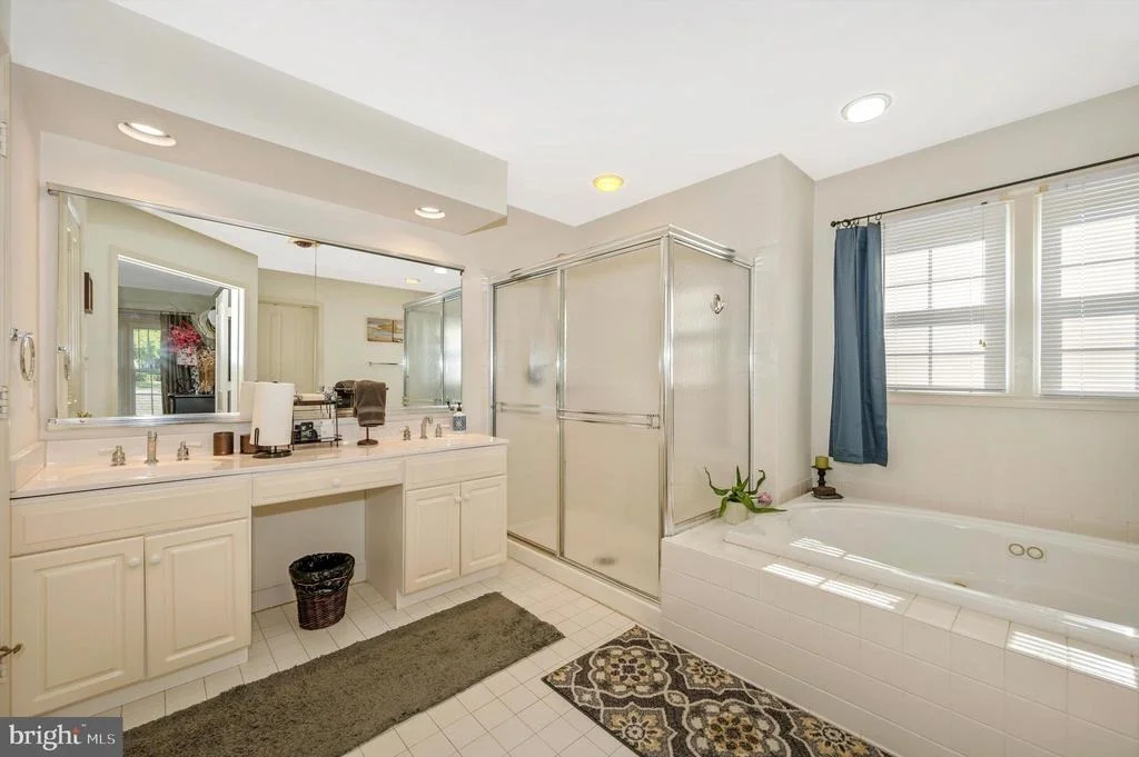 Photo of 841 DUNBROOKE COURT