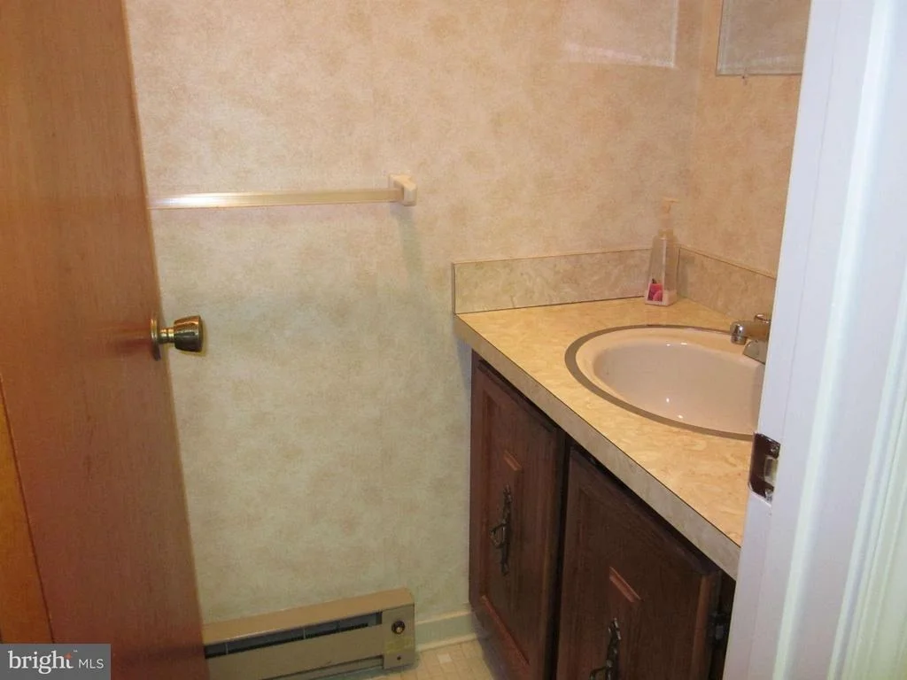 Photo of 18612 MUNCASTER ROAD