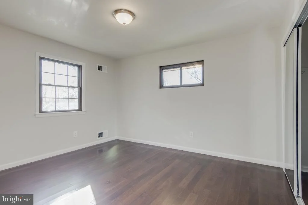 Photo of 6912 HEIDELBURG ROAD