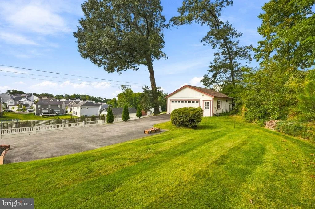 Photo of 6102 HANOVER ROAD