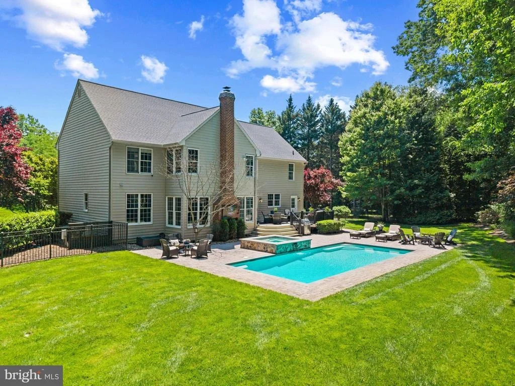 Photo of 2012 PENDERBROOKE DRIVE