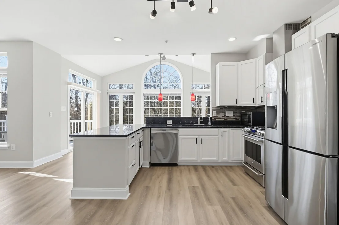 Photo of 14603 FARNHAM LANE