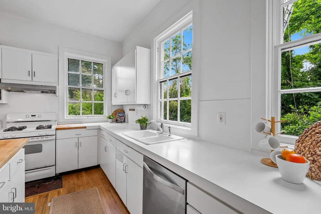 Photo of 4203 SOMERSET PLACE