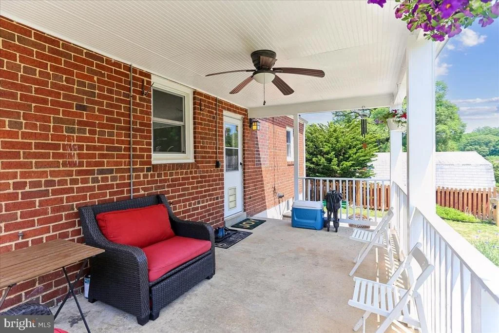 Photo of 1504 CREST ROAD