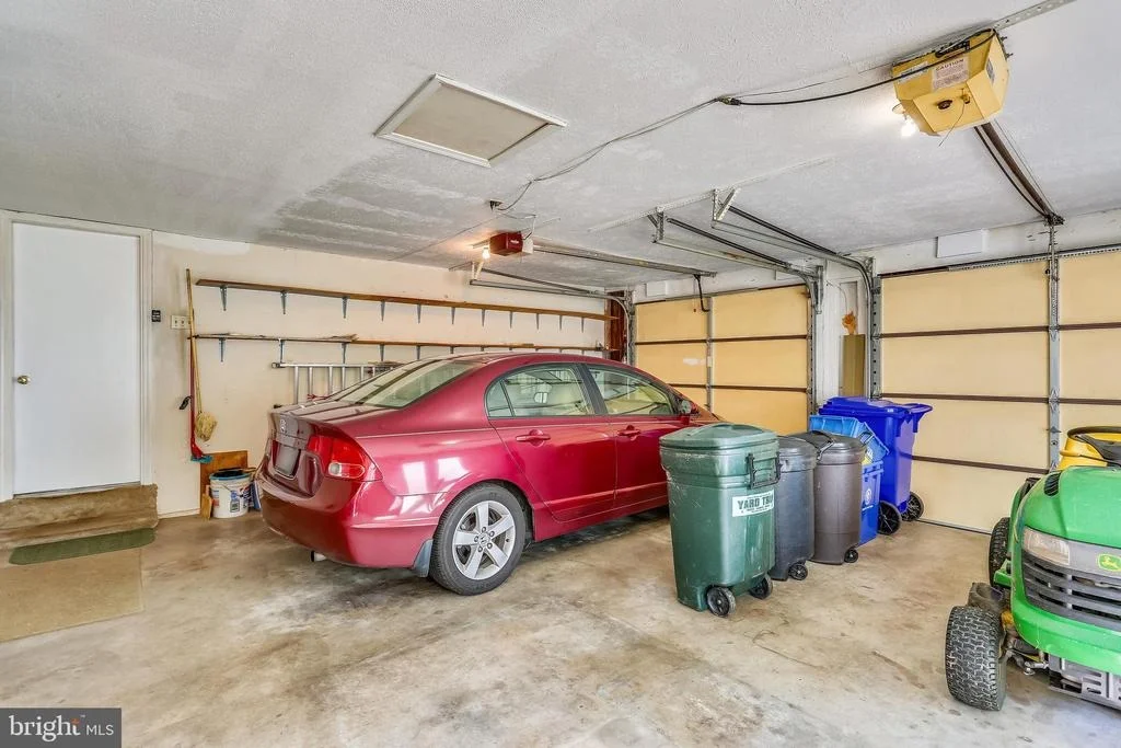 Photo of 9301 HUNTMASTER ROAD