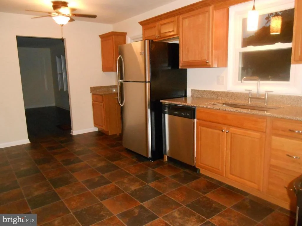 Photo of 6212 APPLETOWN ROAD