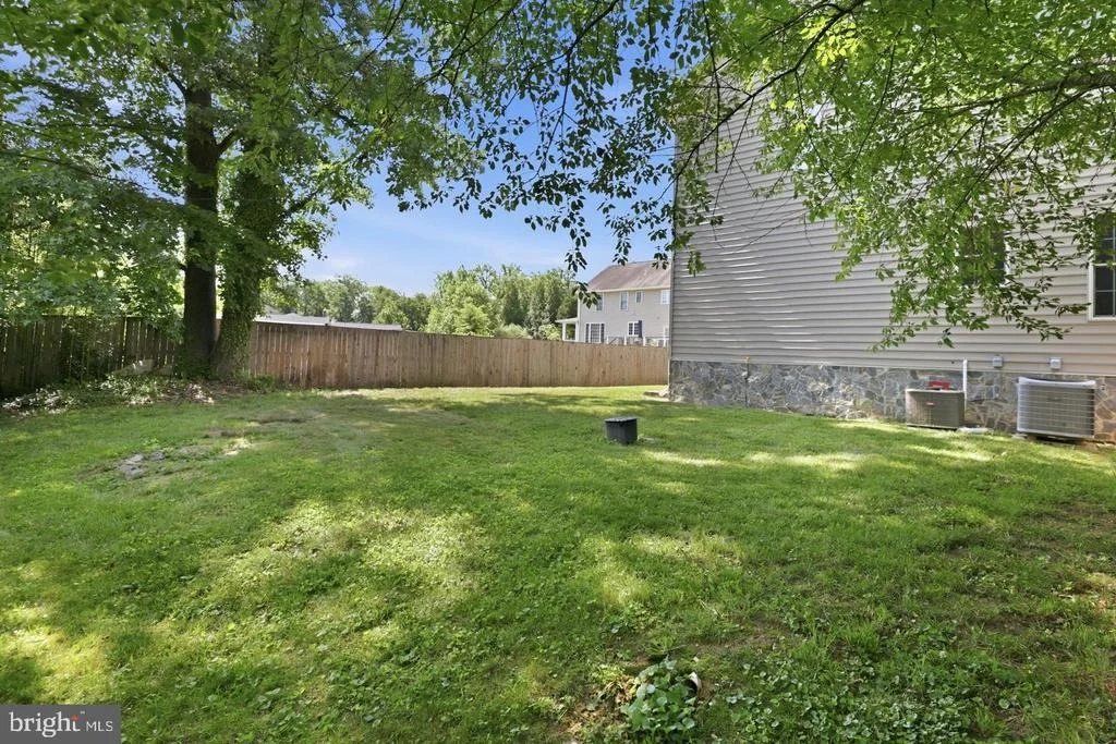 Photo of 8813 OAK LEAF DRIVE
