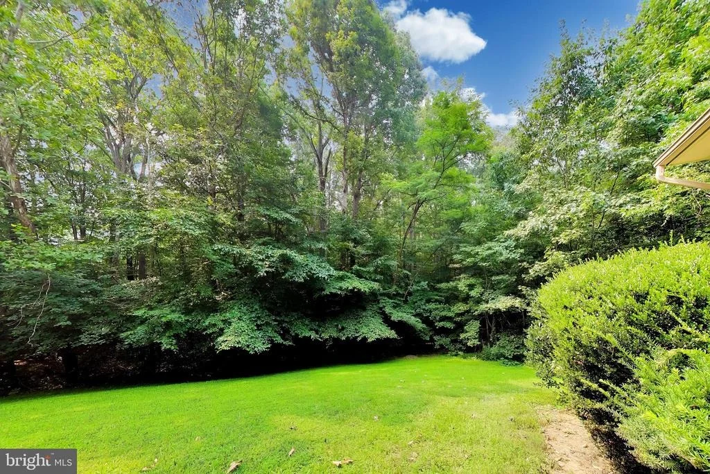 Photo of 6228 GARDEN ROAD