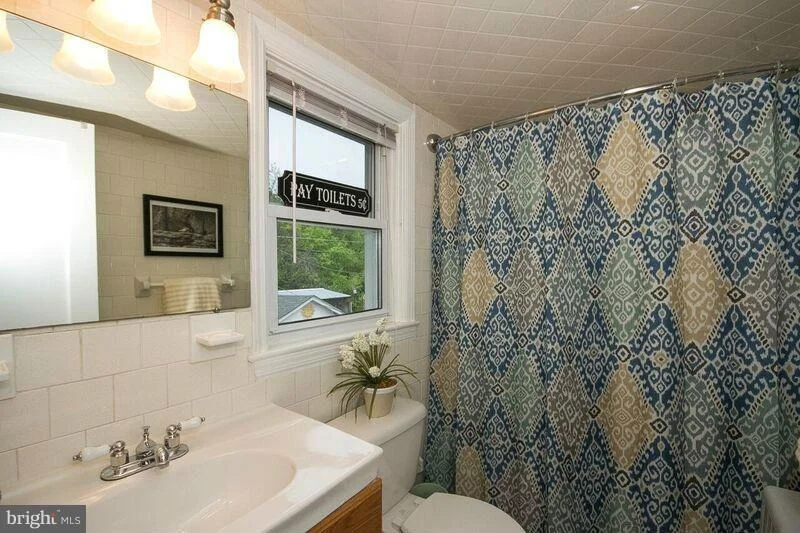 Photo of 806 WARWICK ROAD