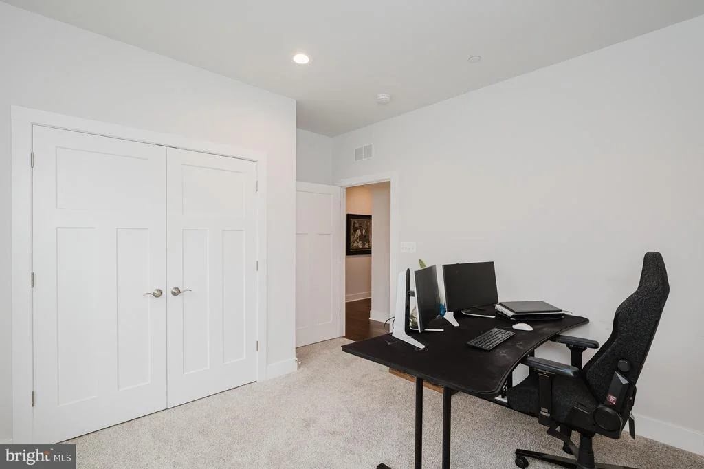 Photo of 2525 EASY STREET
