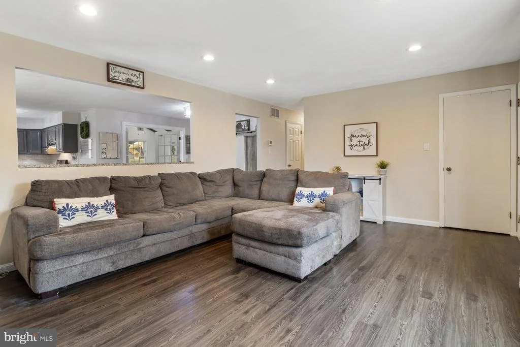 Photo of 5844 TIMBERVIEW DRIVE
