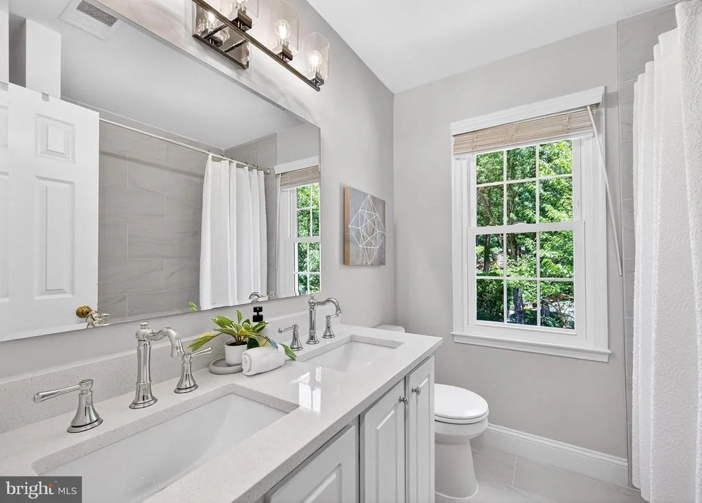 Photo of 1808 BATTEN HOLLOW ROAD