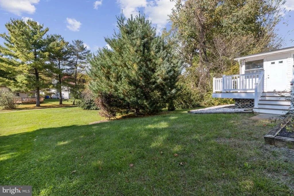 Photo of 8032 RED JACKET WAY