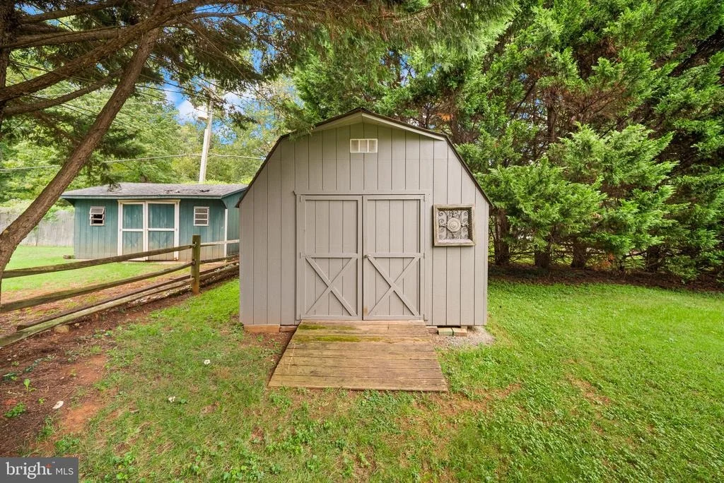Photo of 4580 AKERS LANE