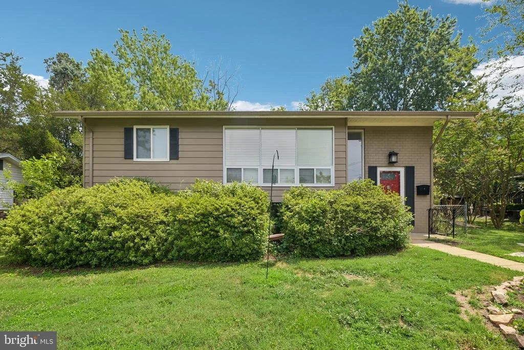 Photo of 4957 REGINA DRIVE