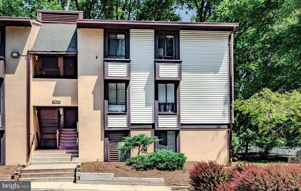 Photo of Unit 602B at 11600 STONEVIEW SQUARE