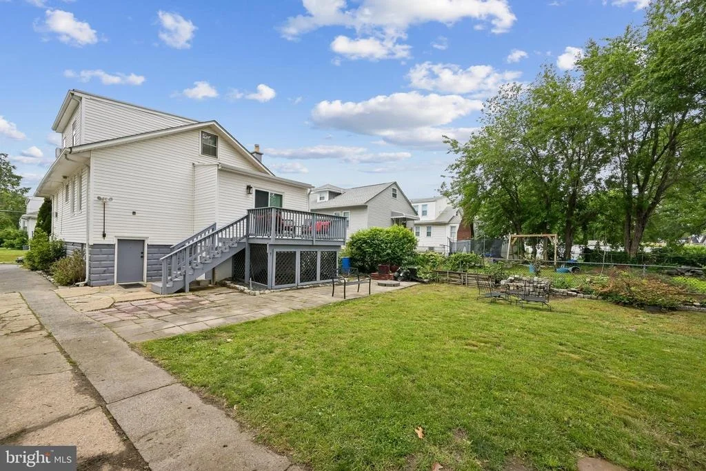 Photo of 211 BARLOW AVENUE