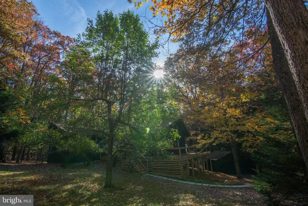 Photo of 106 LODGE CIRCLE