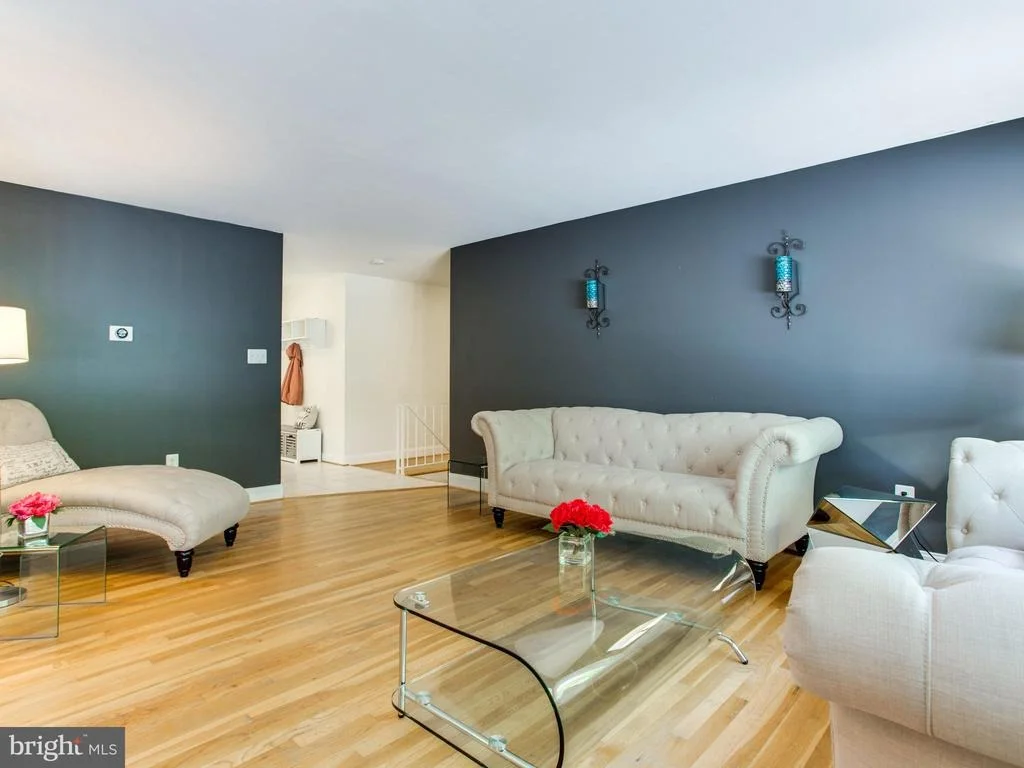 Photo of 9906 GREENVIEW LANE