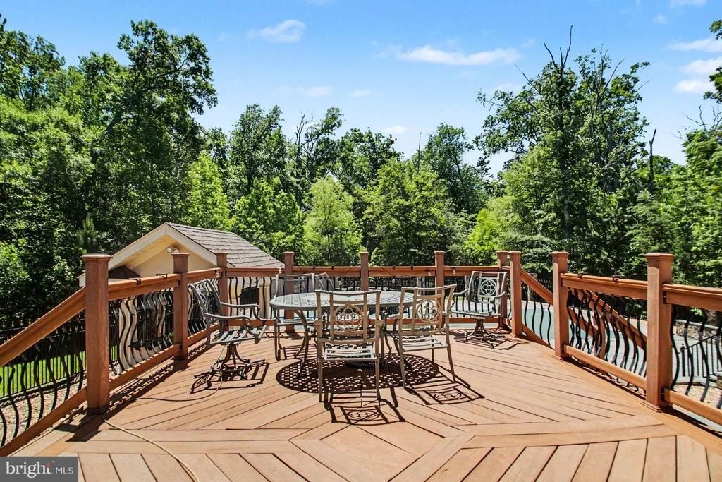 Photo of 5985 SAINT CATHERINES LANE