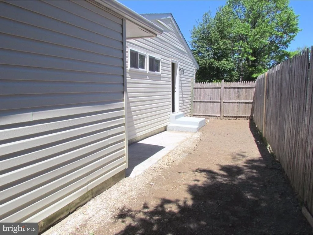 Photo of 731 RIVER ROAD