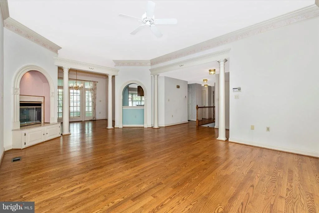 Photo of 827 DUNBROOKE COURT