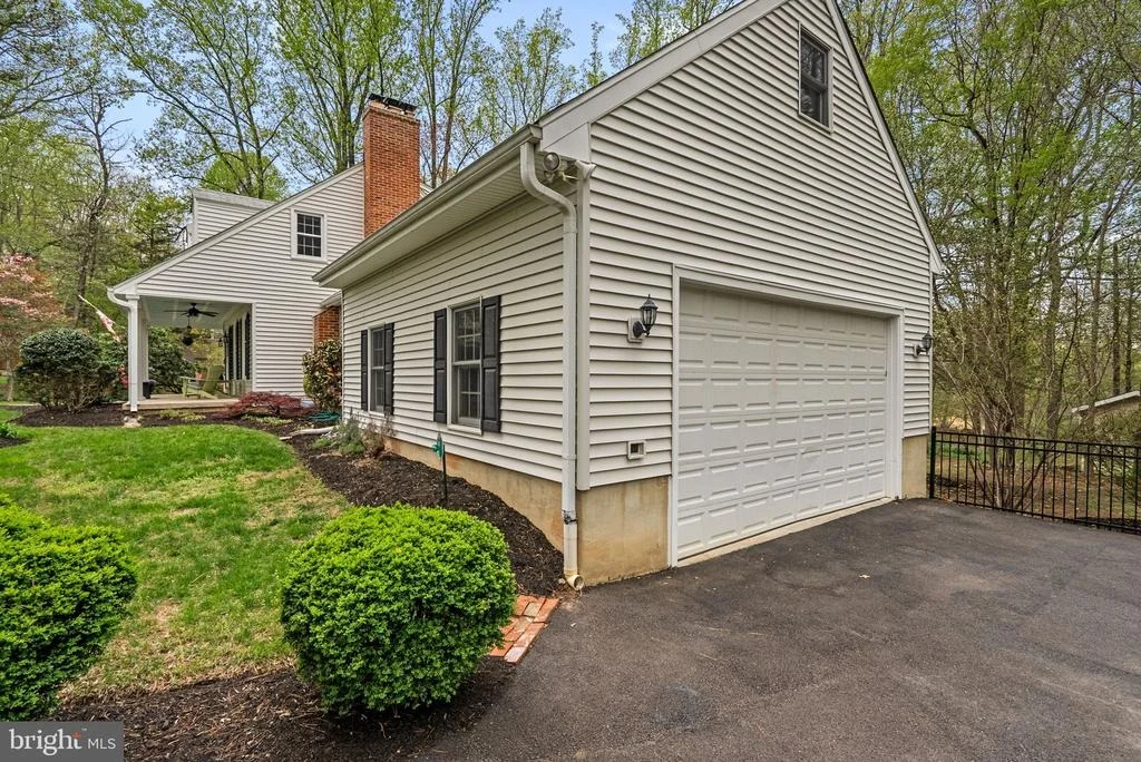 Photo of 1210 ASHTON ROAD