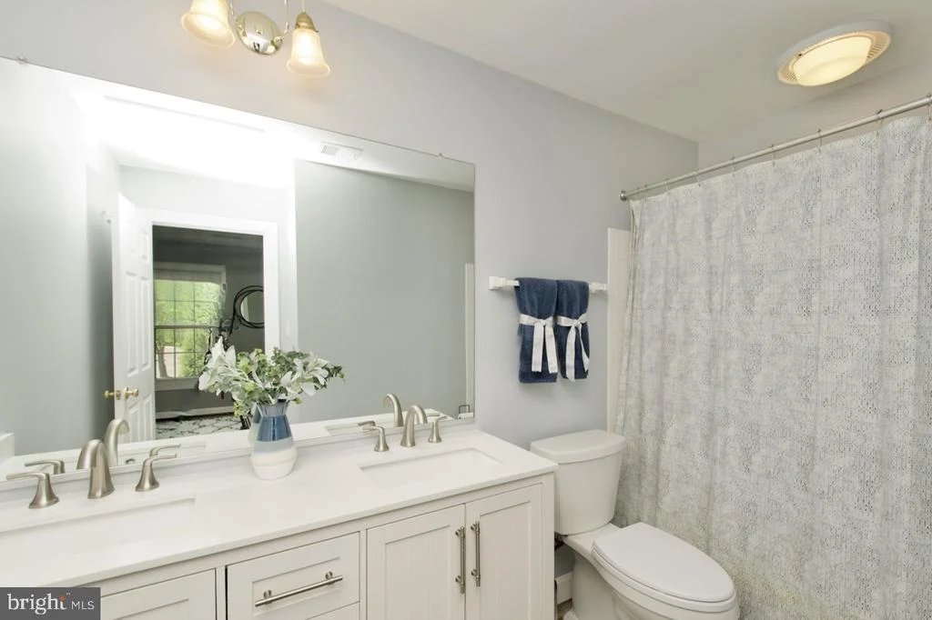 Photo of 5495 ASHLEIGH ROAD