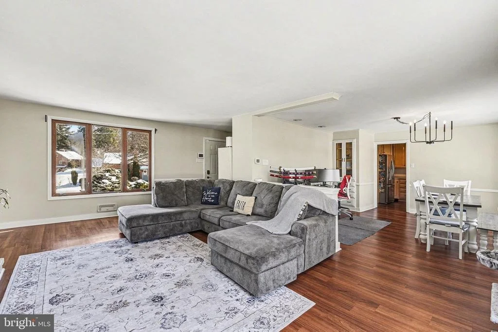 Photo of 3 MARBETH HILL