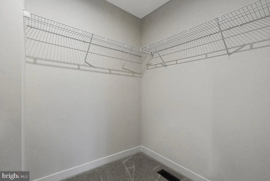 Photo of 14380 LONGHOUSE LOOP