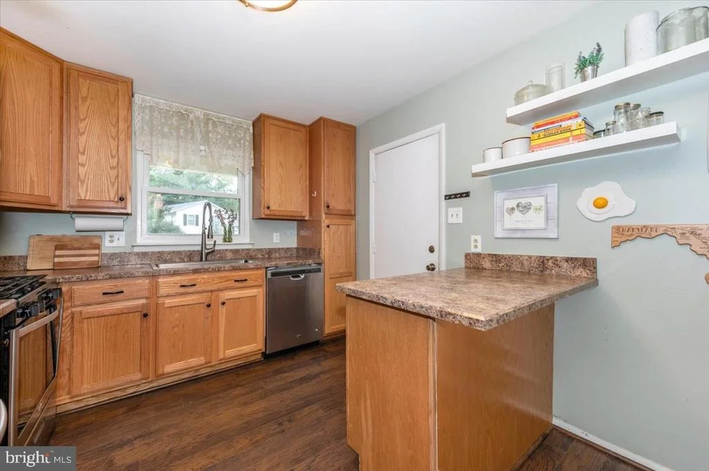 Photo of 8413 MOUNTAIN LAUREL LANE